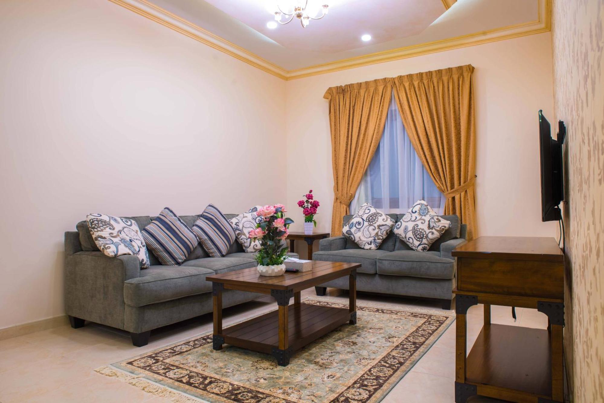 سارة للشقق الفندقية Sara Furnished Apartments Αλ Κομπάρ Εξωτερικό φωτογραφία