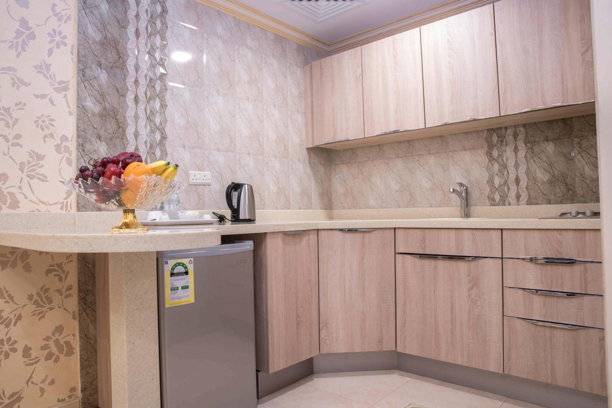 سارة للشقق الفندقية Sara Furnished Apartments Αλ Κομπάρ Εξωτερικό φωτογραφία
